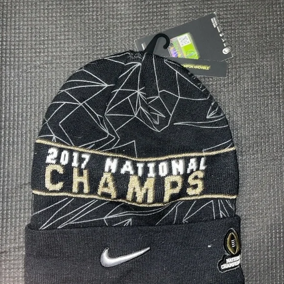 NWT Nike NCAA Alabama Football 2017 National Championship Knit Beanie - Picture 2 of 6